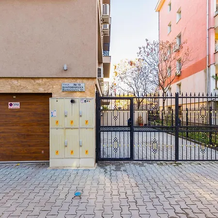 The Crash Pad By Flat Mаnager * بلوفديف